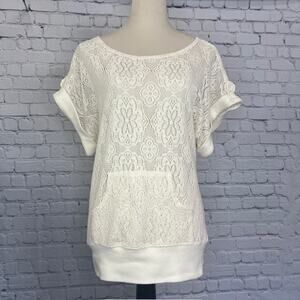 No Boundaries Lace Short Sleeve Blouse Cream Kangaroo Pocket Top Women's Large